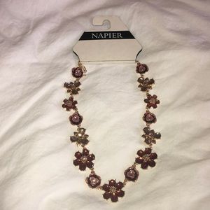 Napier flower necklace
